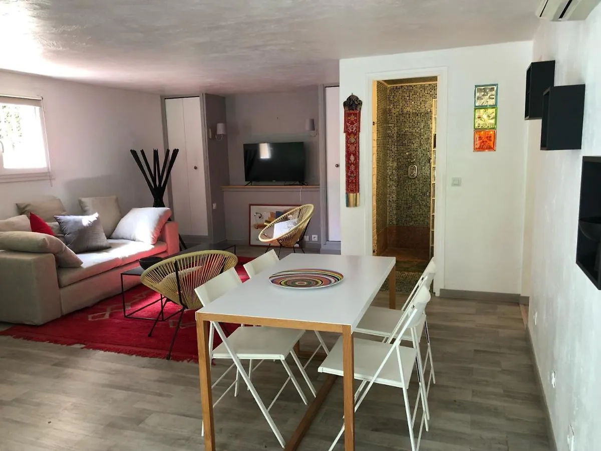 Charmant Appartement En Rez De Villa A Vence location